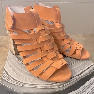 NWT Jeffrey Campbell Sinaloa in Orange Suede, 7.5